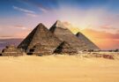 Le piramidi di Giza, una delle meraviglie del mondo antico