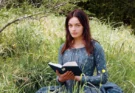 Emily: il nuovo film su Emily Brontë al cinema | Recensione