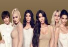 Famiglia Kardashian-Jenner: una vita tra lusso e successo.