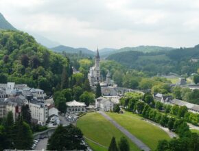 Il pellegrinaggio di Lourdes: vivi un'esperienza unica!