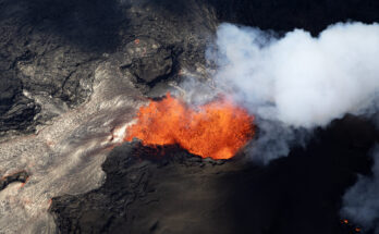 Il mito di Pele, la divinità hawaiana. Cratere del vulcano Kilauea.