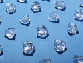 Diamante sintetico: l'origine, le caratteristiche ed i benefici