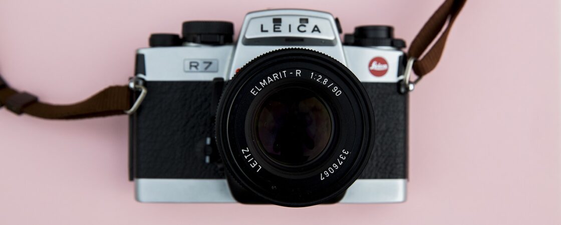 Leica, il noto marchio fotografico, approda a Napoli