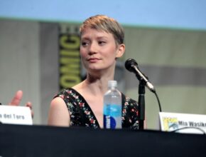 Film con Mia Wasikowska.