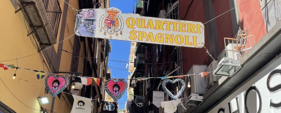 I Quartieri Spagnoli di Napoli: tra storia e tradizioni