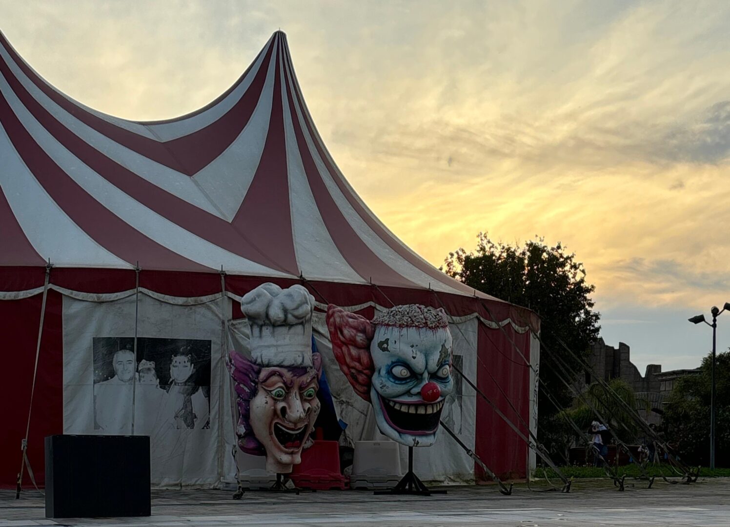 tenda da circo degli orrori a cinecittà world per gli stranger days 2024