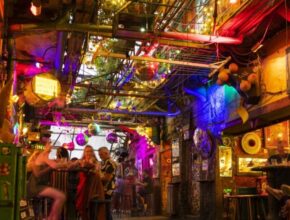 Ruin bar di Budapest: il Szimpla Kert