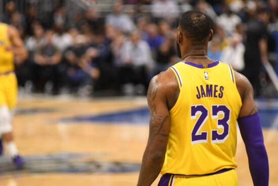 LeBron James in casacca Lakers.
Fonte immagine: depositphotos